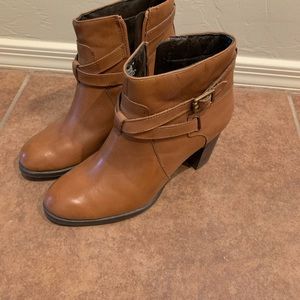 Sperry leather ankle boots